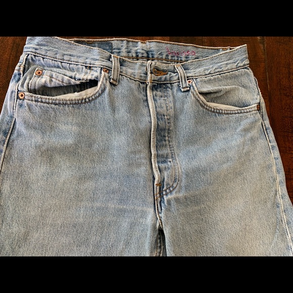 Vintage Levi’s 501’s - Picture 5 of 11